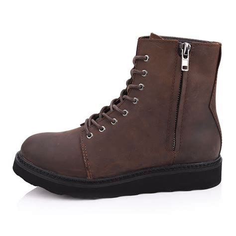 Experience for yourself the quality and craftsmanship of frye. Genuine leather chelsea men boots shoes company