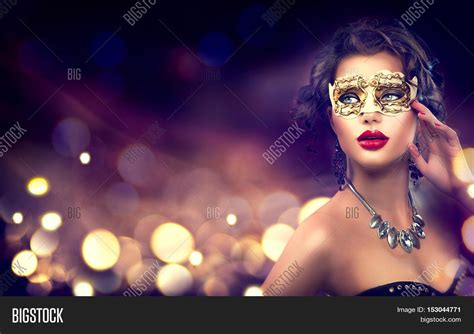Beauty Model Woman Image And Photo Free Trial Bigstock