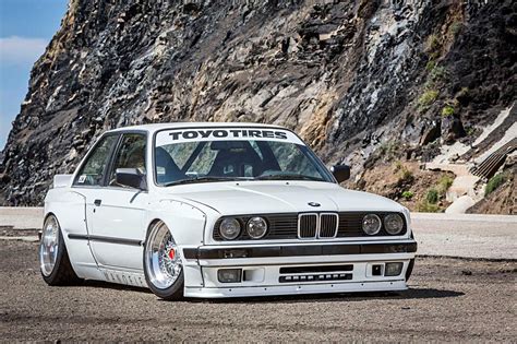 BMW E30 325is en Rocket Bunny... Musclé le lapin ! De l ...