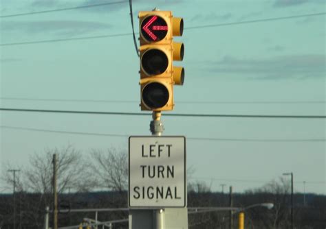 Drivers Seeing Red Over Traffic Light The State Cant Seem To Get Right