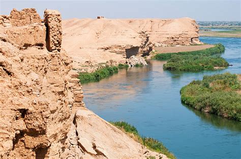 Rzeka Eufrat Zdjęcia I Ilustracje Istock