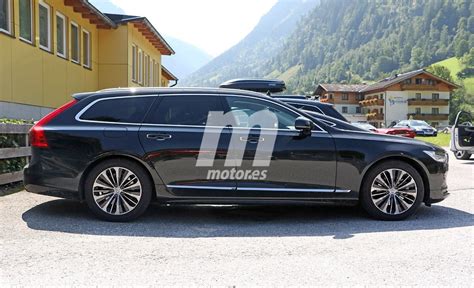 The 2021 volvo v90 is a good example. Volvo S90/V90 Facelift 2021 (Spy) - Scoop Automobili e ...