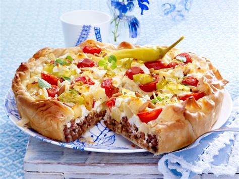 Probieren sie es aus und verwöhnen sie ihre familie doch einmal. Herzhafte Kuchen - die besten Rezepte | LECKER | Rezepte ...