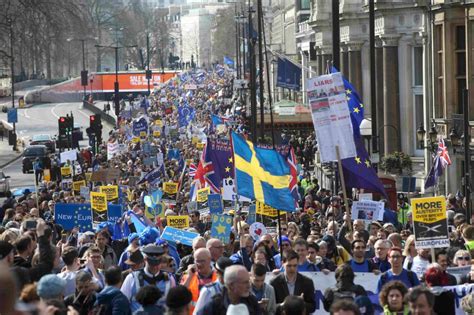 thousands of remainers flock to london in unite for europe march metro news