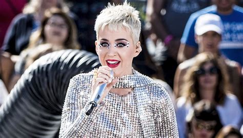 Katy Perry Reveals The Location Of Her Live Stream Find Out Here