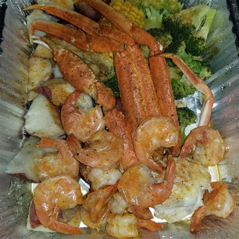 Top 10 Best Crab Legs near Chicago, IL 60617 - Last Updated September