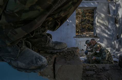 explosion rocks eastern ukraine hours after an amended cease fire is signed the new york times