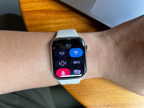 Thử Mức độ Hao Pin Của Apple Watch Series 7 Trong Một Ngày Sử Dụng