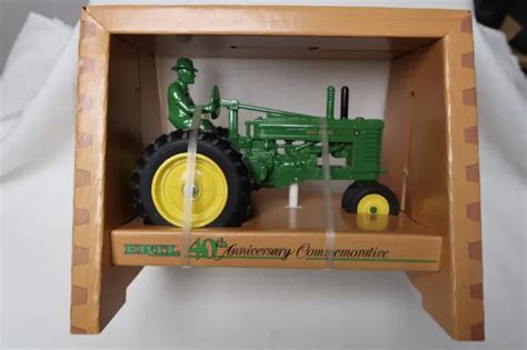 VINTAGE JOHN DEERE Ertl 40th Anniversary Model A Toy Tractor 1 16