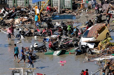 Death Toll Reaches 832 In Aftermath Of Indonesian Tsunami