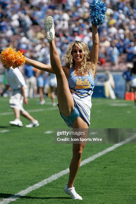 Cheerleader During The Ncaa Football Game Between The Fresno State News Photo Getty Images