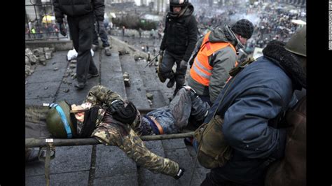Decenas De Muertos Tras Romperse La Tregua En Kiev Cnn