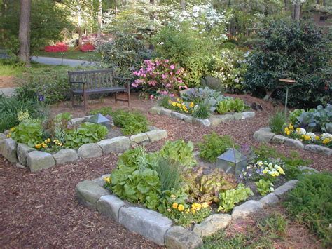 10 Great Front Yard Vegetable Garden Ideas 2020