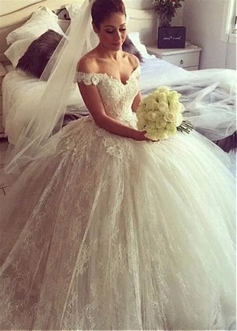 Vintage Lace Ball Gown Wedding Dresses 2017 Cap Sleeve Appliques Big Puffy Princess Wedding