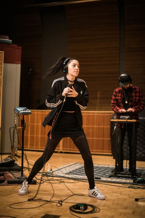 How to play river font −1 +1. Bishop Briggs performs in The Current studio | The Current