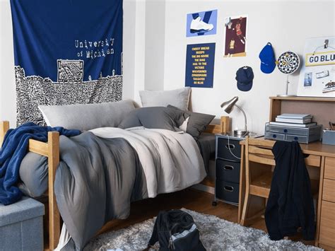 21 bedding ideas for your college dorm} 1. Guys Dorm Room Decor Ideas That Any Man Will Applaud - Society19 UK