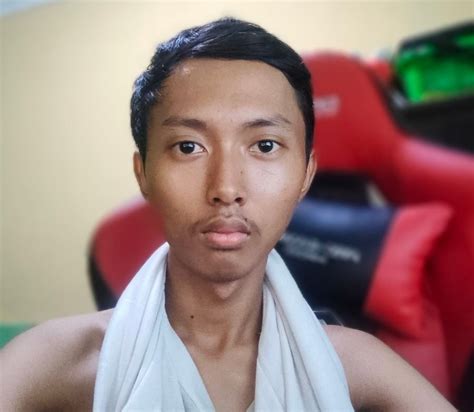 Ghozali Everyday Indonesian Mans Selfies Are An Nft Sensation