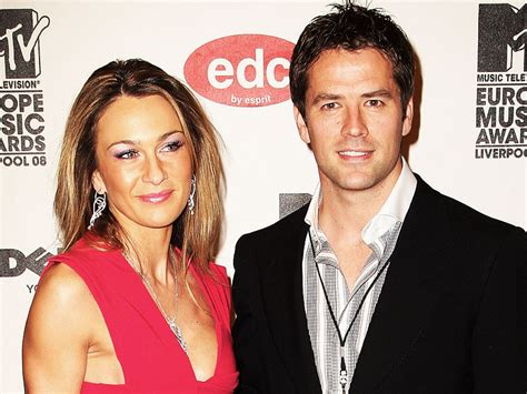 She is currently n/a years old and her birth sign is n/a. Soccer Legends Pics: Micheal Owen with family