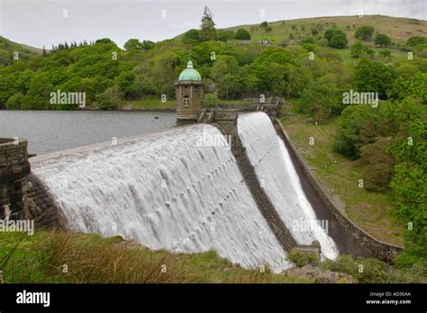 Pen Y Garreg Reservoir Dam Hi Res Stock Photography And Images Alamy