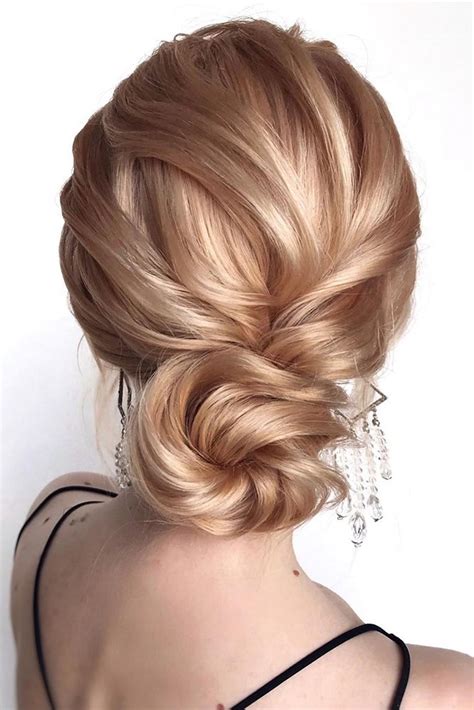 30 Elegant Wedding Hairstyles For Gentle Brides Page 2 Of 11