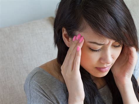 8 Ways To Relieve Migraine Pain