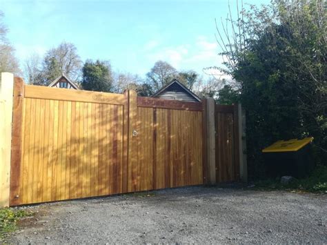 flat top double wooden driveway gates redwood and siberian larch wooden gates idigbo wooden