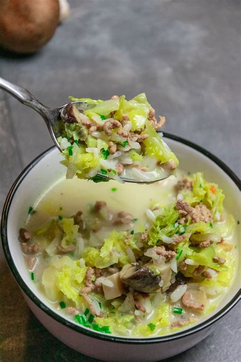 Wirsing mit Hack Reis und Pilzen und das alles in einer cremigen Sauce