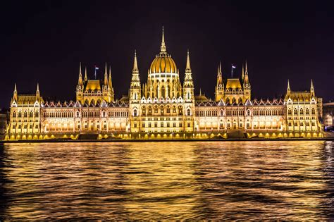 Budapest Parliament / File:Hungarian Parliament, Budapest.jpg ...