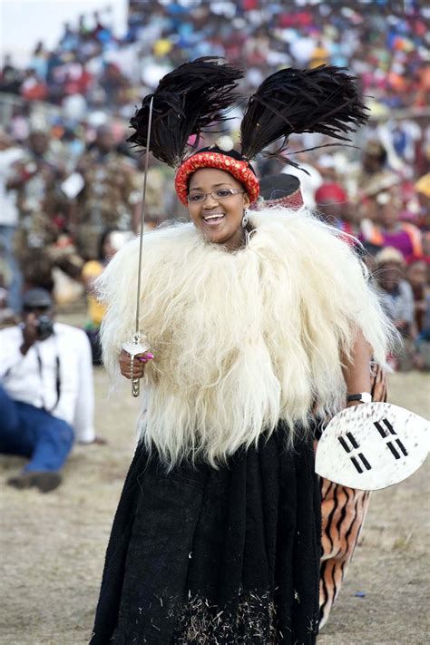 King Zwelithini Wives Their Names Are Mantfombi Dlamini Great Wife