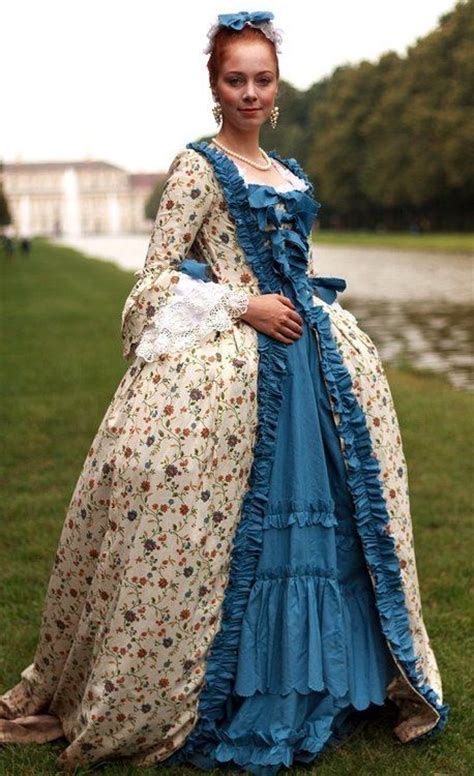29 Latest 18th Century Dresses Costumes Garrido