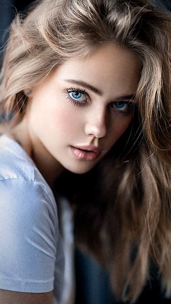 5k Free Download Beautiful Blonde Face Blue Eyes Girls Model