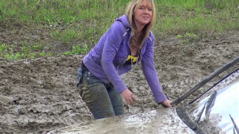 Hot Girl Stuck In Mud Youtube