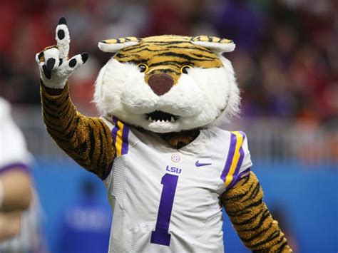 Lsu Clemson Where To Watch The National Championship Game In Monroe