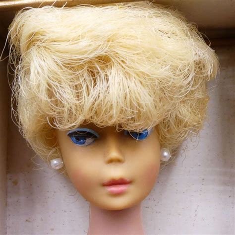 Sidepart Bubblecut Vintage Barbie Doll Blonde 1965 Mib