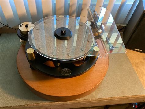 Michell Gyro Se Turntable In Gold With Wood Base New Lower Price Photo