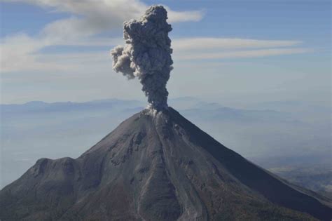 Prevalece La Actividad Sísmica Del Volcán Colima Universidad De