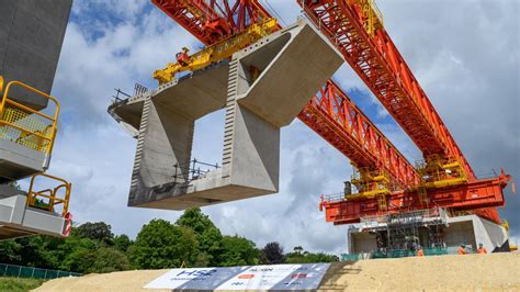 Photos Hs2 Launches Giant Bridge Building Machine Construction