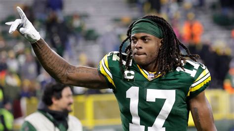 Packers Hand Out Davante Adams Old No 17 Jersey Sports Illustrated