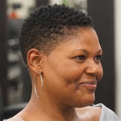 Cute Short Haircuts For Black Females With Round Faces Wavy Haircut