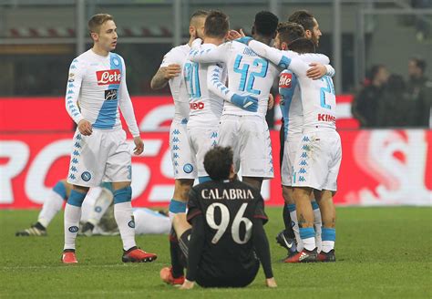 Donnarumma record breaker | topcompare hielp 1 miljoen belgen hun lening snel & gratis te vergelijken. Preview: Serie A Round 13 - Napoli vs. AC Milan