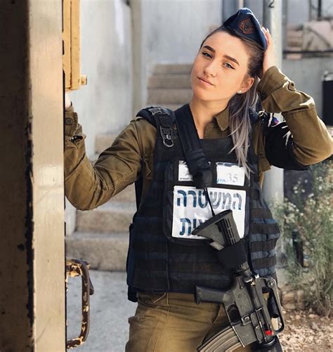 以色列美女宪兵的致命诱惑力 纳塔利娅·迪夫耶夫私人照片集 哔哩哔哩