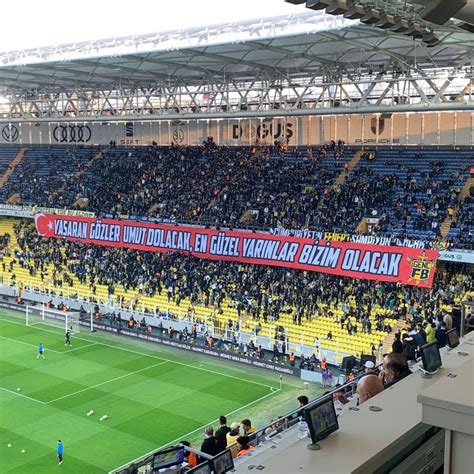 Penaltı Sports on Twitter Fenerbahçe tribünleri Yaşaran gözler umut