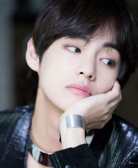 V X Naver X Dispatch 1 Most Gorgeous Person In The Whole World 💕💕🐯