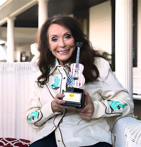 Country Music Icon Loretta Lynn Presented With Second Annual Cracker