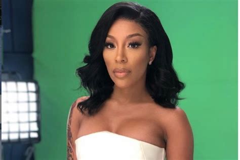 K Michelle Shows Off Curves After Removing Butt Implants Sis Sis