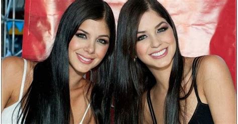 Davalos Twins Camila And Mariana Colombian Model Twins Mariana And