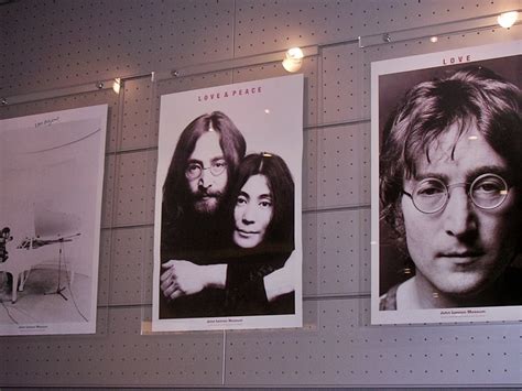 Japoniabliżej John Lennon Museum