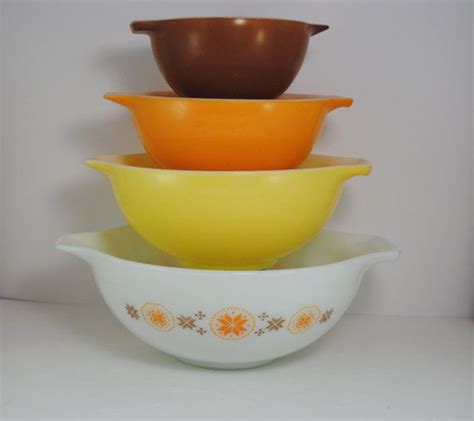 Pyrex Town And Country Nesting Cinderella Mixing Bowls Etsy Mixing