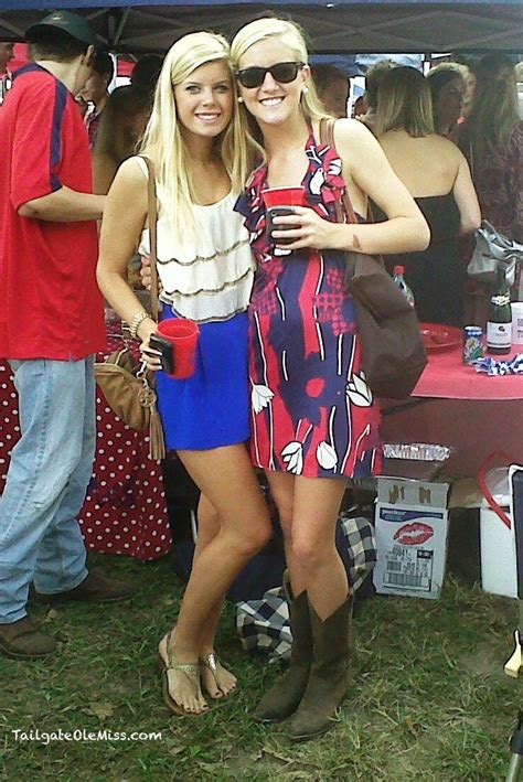 Ole Miss Tailgating Services Grove Tent Set Up Oxford Ms Ole Miss Girls Ole Miss