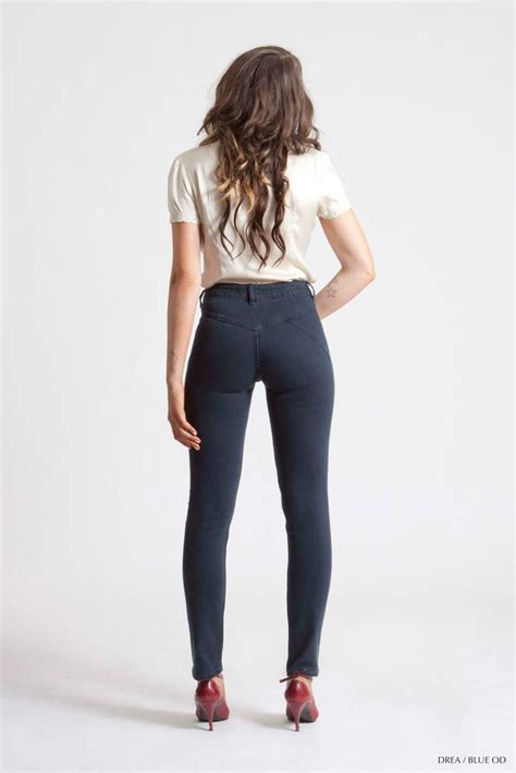 High Waisted Jeans Outfits For Every Body Type